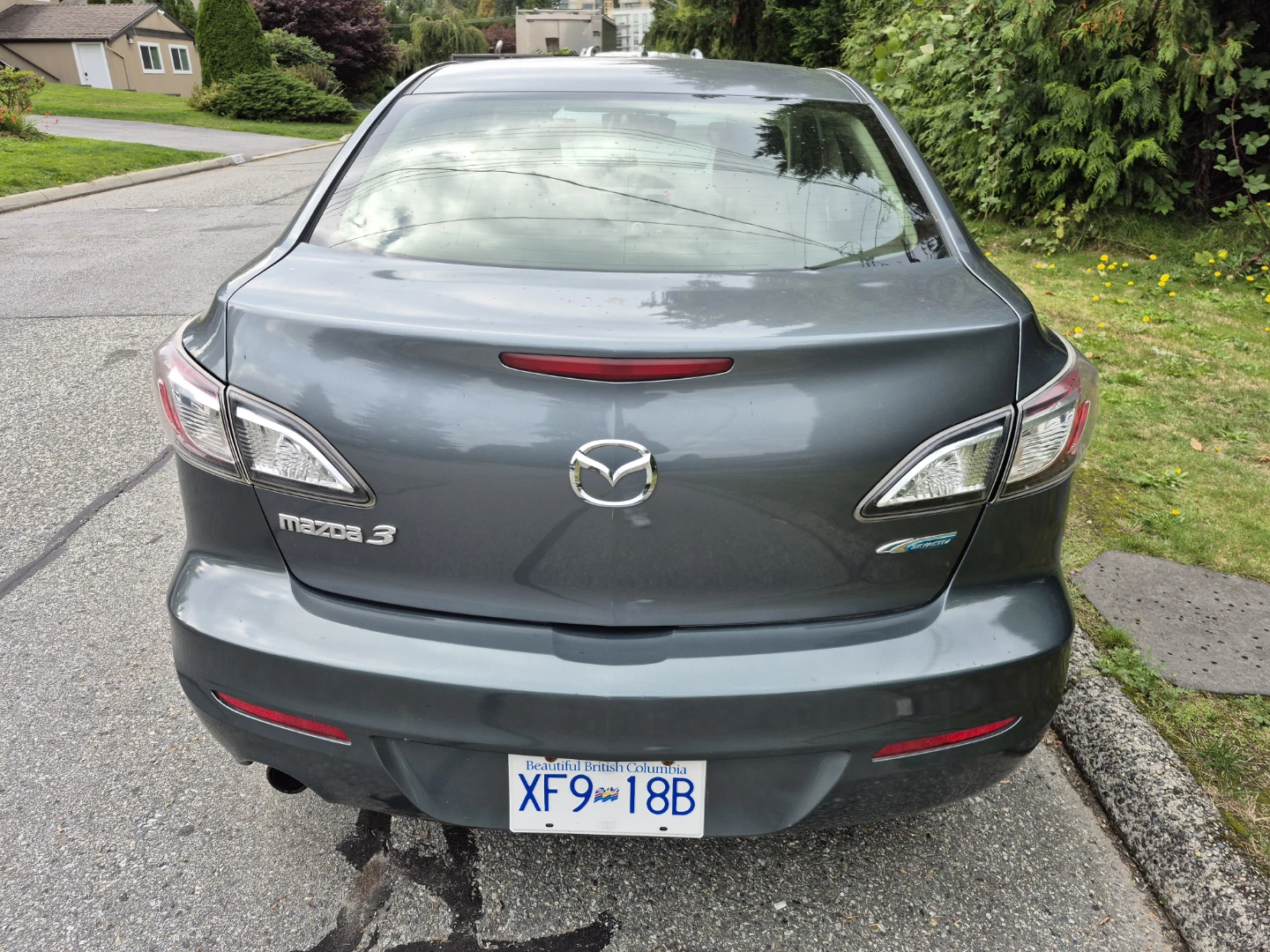 Mazda 3 Sedan - photo 4