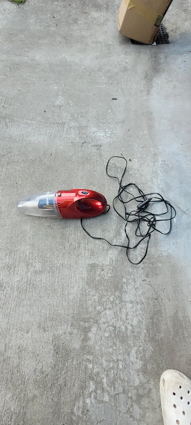 ReadiVac Red Handheld Car Vacuum - photo 2