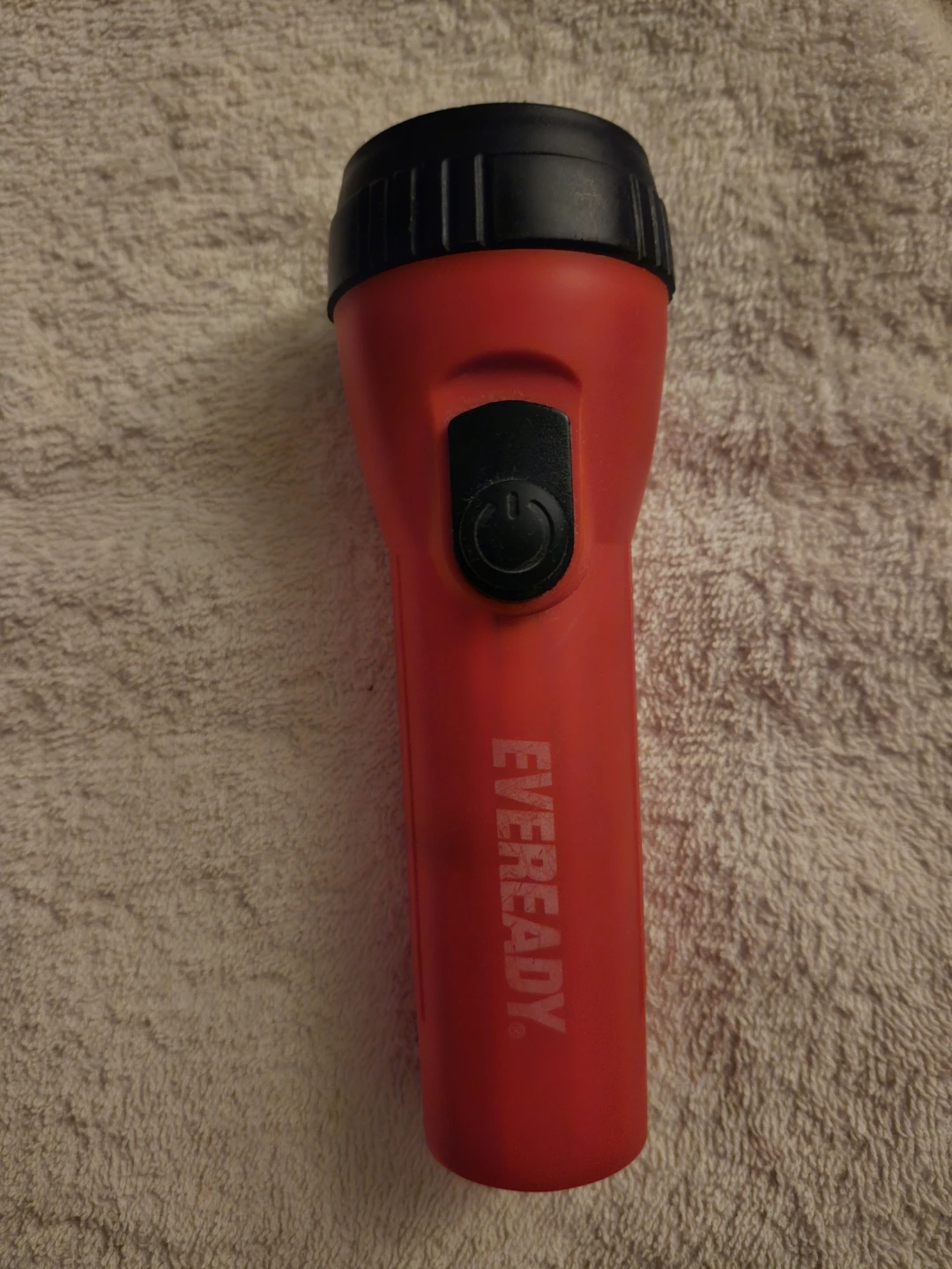 Flashlight new red with black, Eveready - photo 3