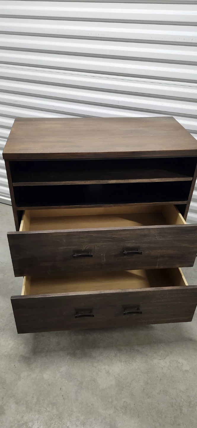 Dresser with shelf - photo 2