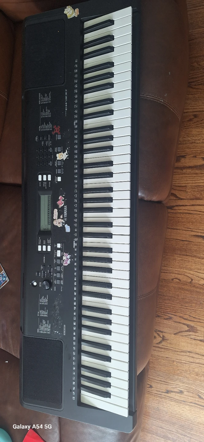 Yamaha PSR-E300 Electronic Keyboard - photo 2