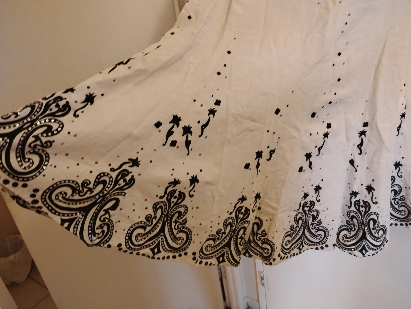 White Cotton Super flare Maxi Skirt with Prints - photo 2