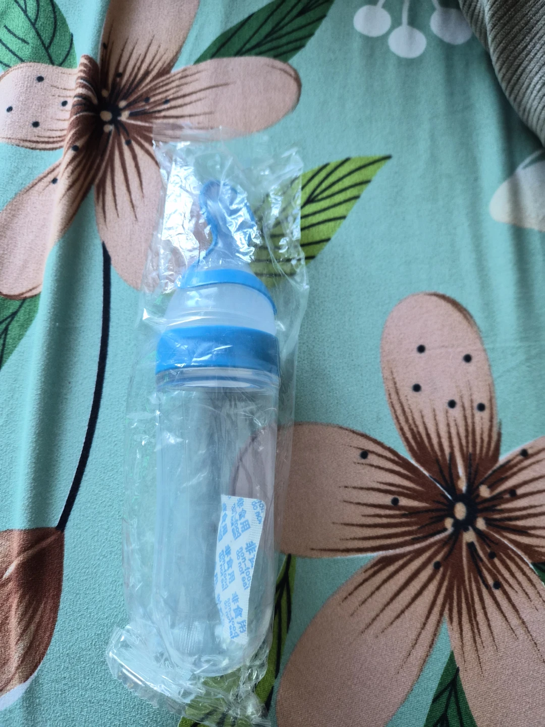 Baby Silicone Spoon Feeding Bottle – Brand New