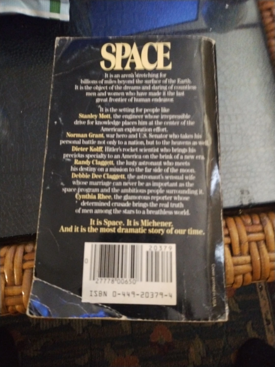 James A. Michener's SPACE: A Novel - photo 2