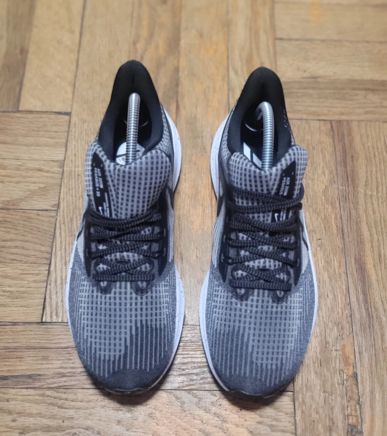 Nike Air Zoom Pegasus 39 Running Shoes - US 9.5