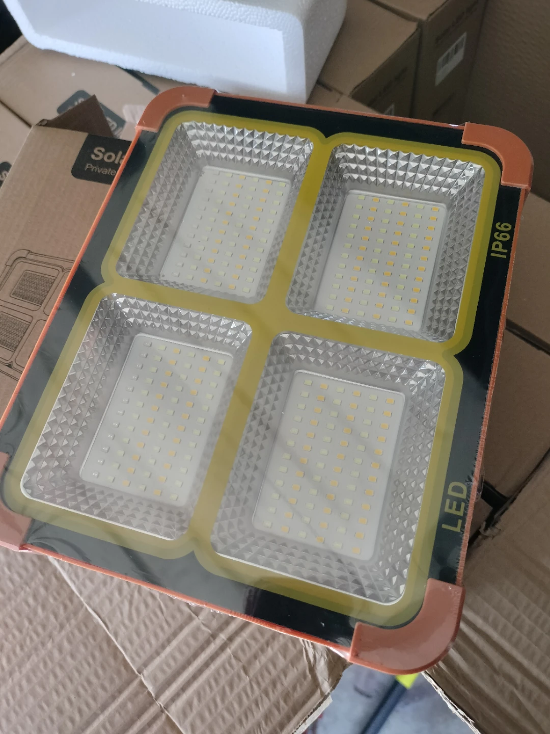 LED Flood Light with Solar Panel - photo 3