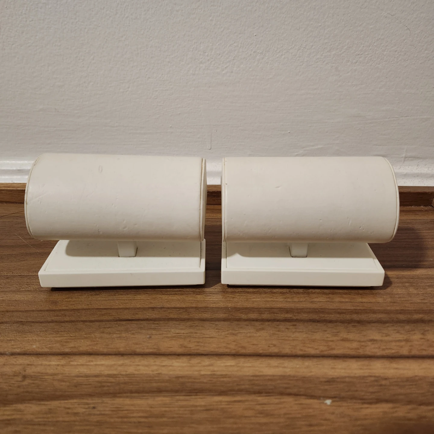 Set of 2 White Watch/Bracelet Display Stands
