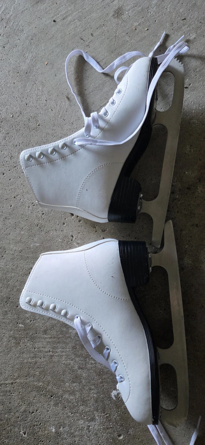 Softmax Figure Skates - White, Size US 6 - photo 2