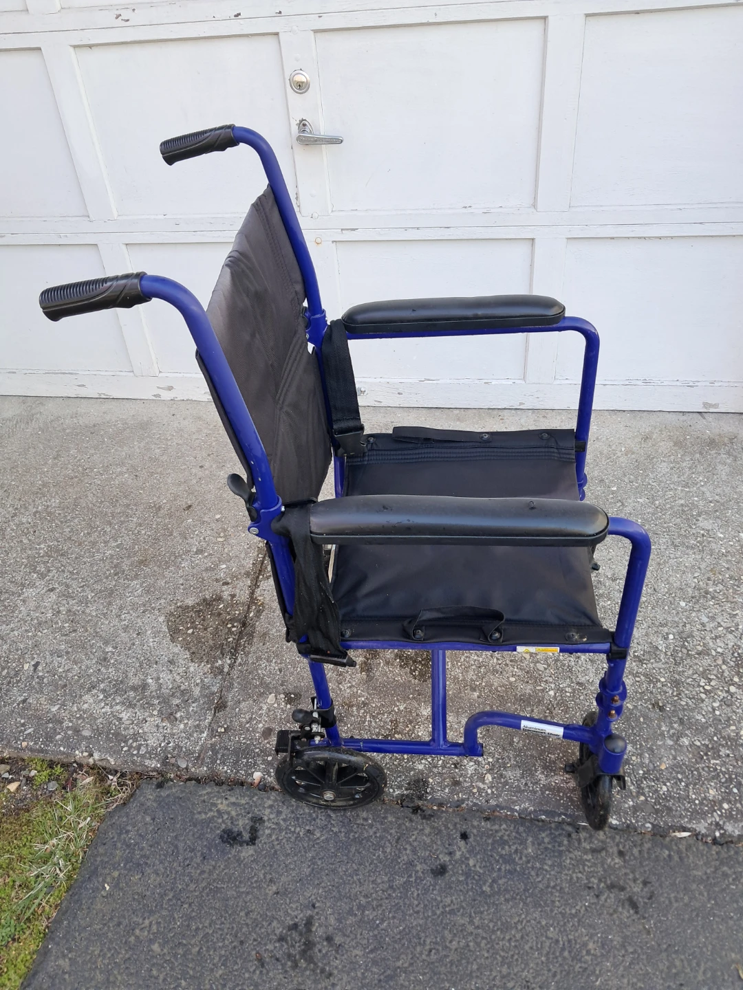 Drive Medical Blue Lightweight Transport Wheelchair - photo 2