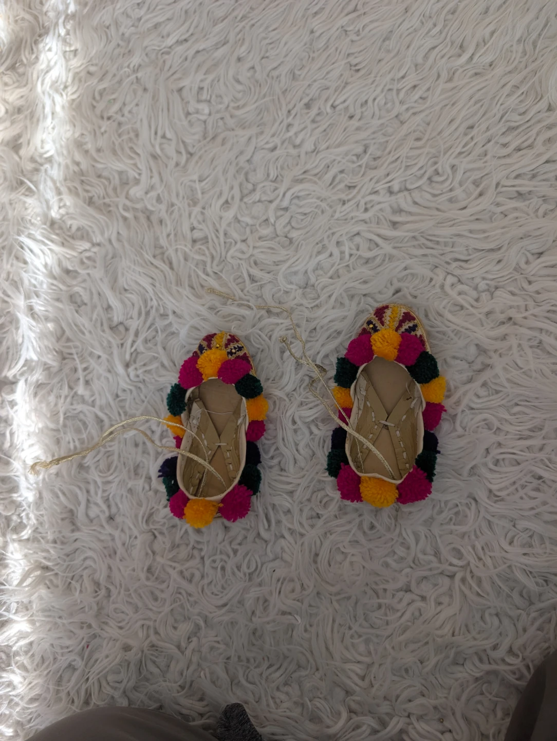 Embellished baby khussa with Pom-Poms - photo 3