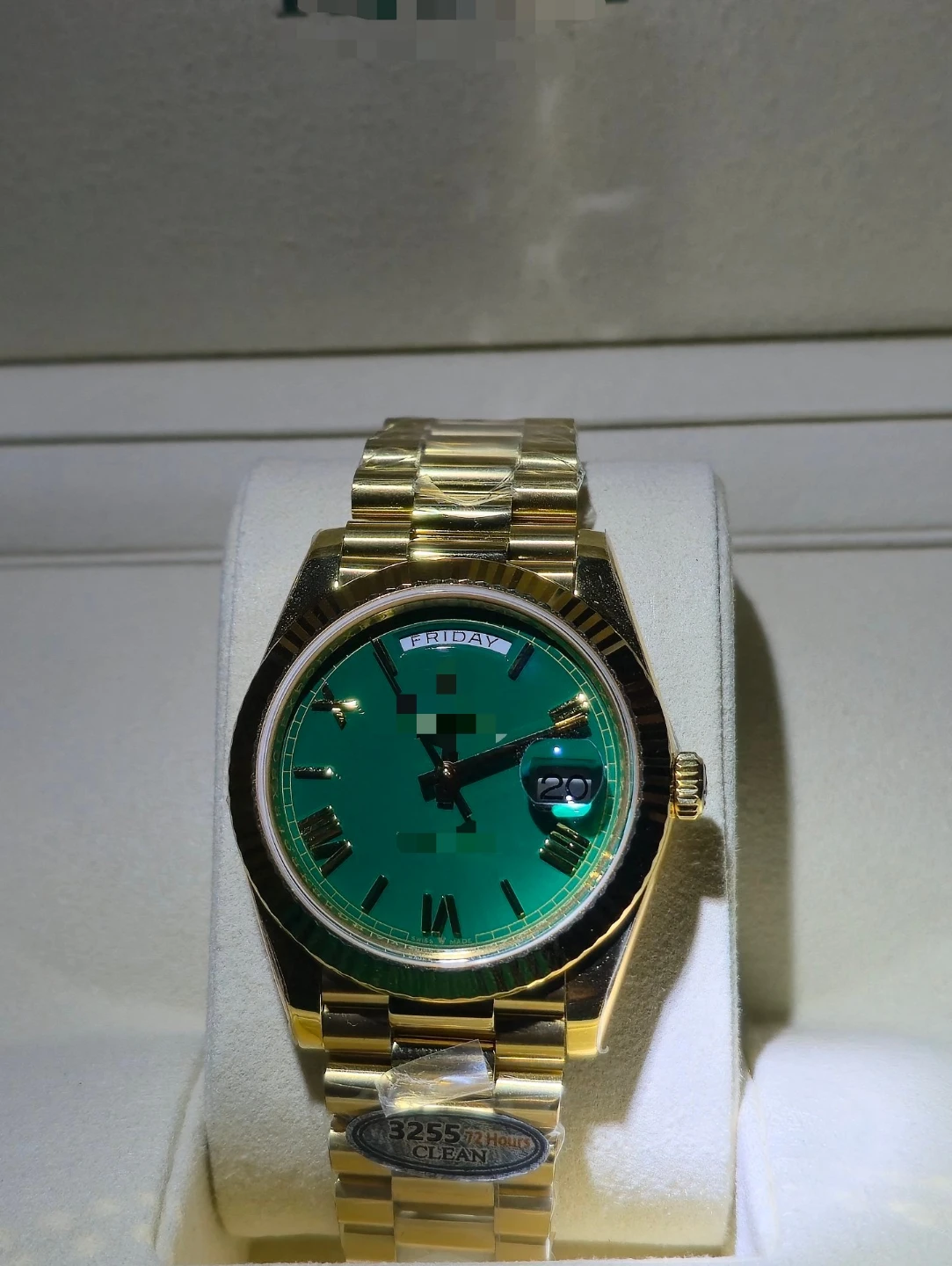 GREEN AND GOLD MENS LUXURY WATCH
