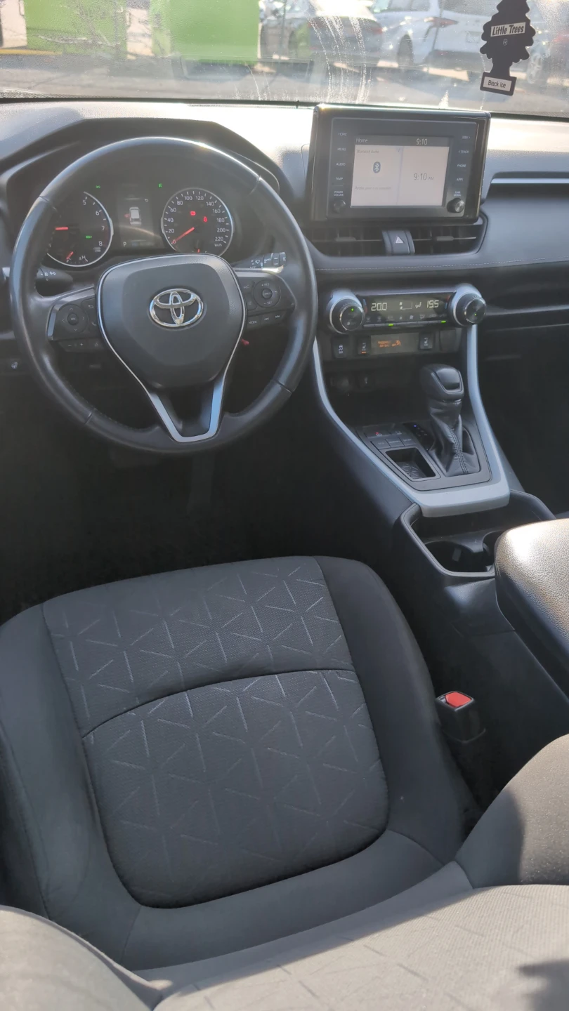 Black Toyota RAV4 XLE SUV - photo 3