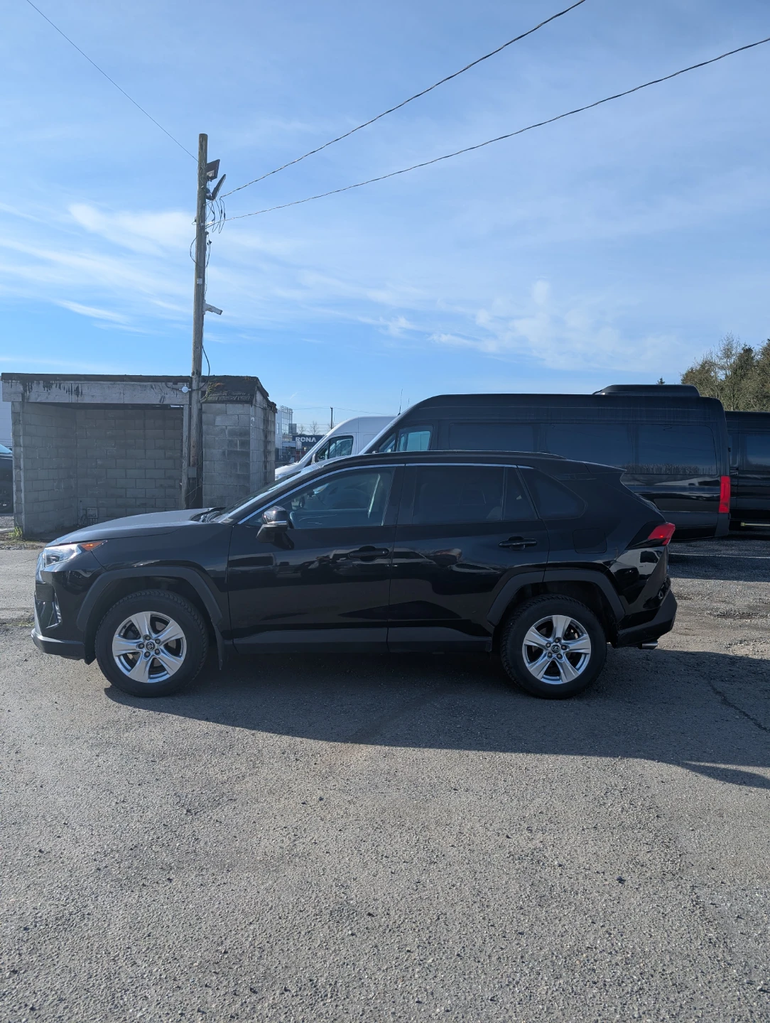 Black Toyota RAV4 XLE SUV - photo 5