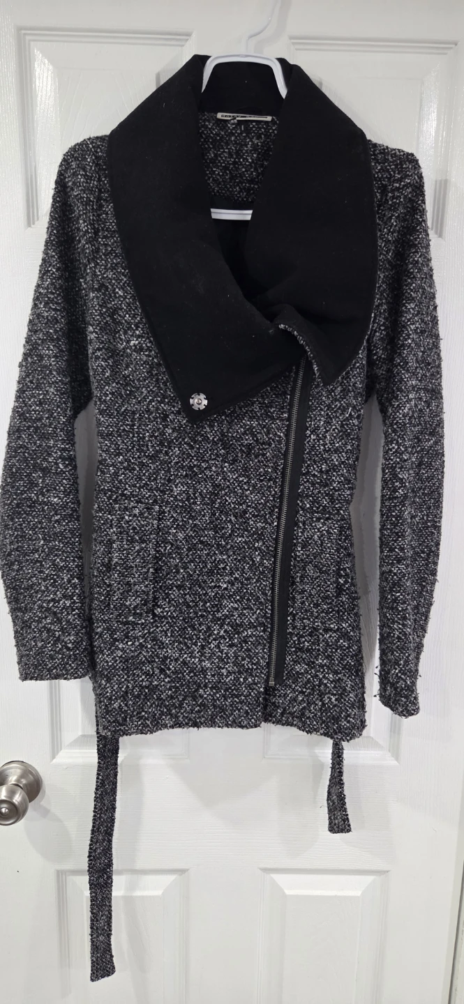 Noisy May Women's Grey Textured Jacket with Belt - photo 2