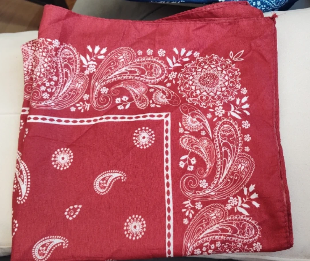 Red Paisley Bandana - photo 2