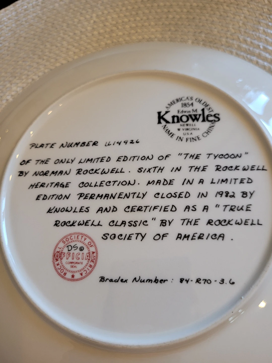 Norman Rockwell Plates – “The Painter” & “The Tycoon” (Set of 2) - photo 4