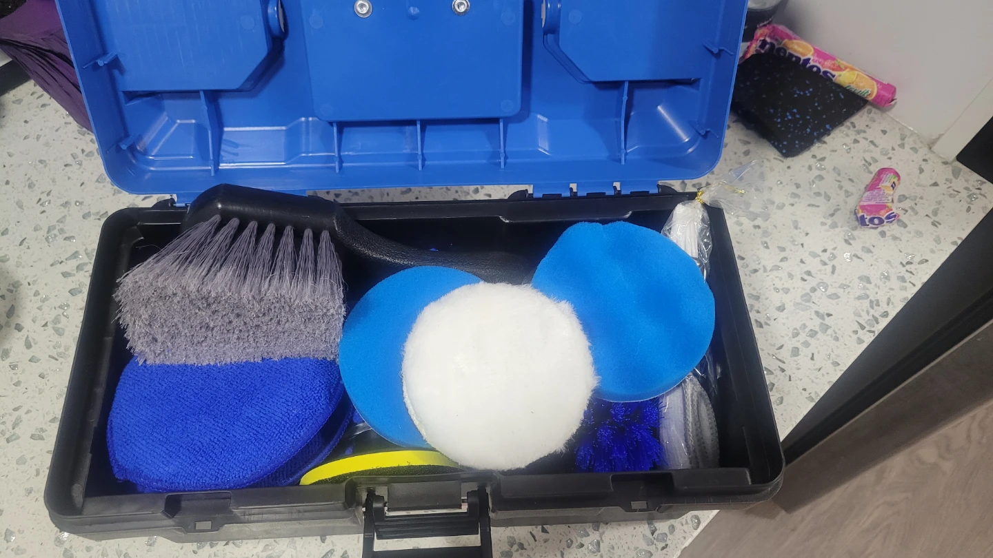 Car Washing & Detailing complete kit. - photo 3