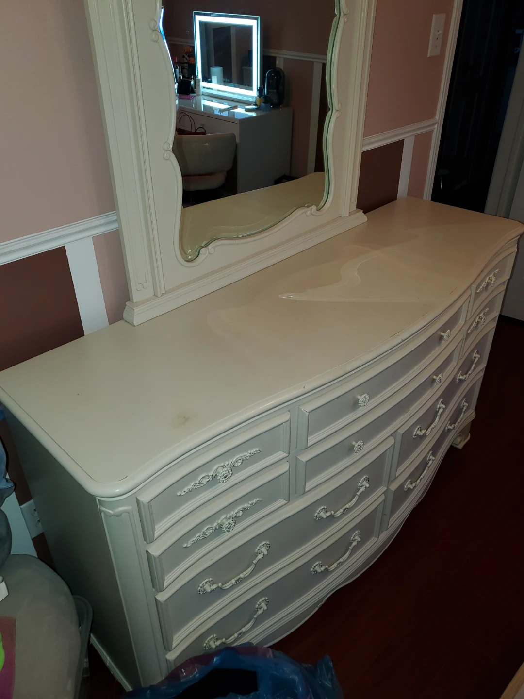Cream coloured dresser with mirror - photo 3