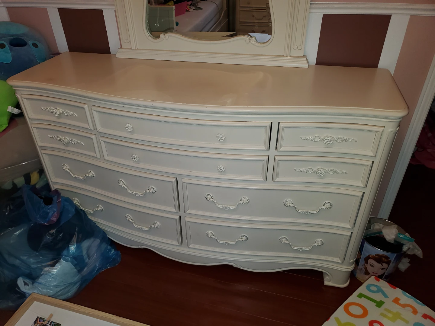 Cream coloured dresser with mirror - photo 5