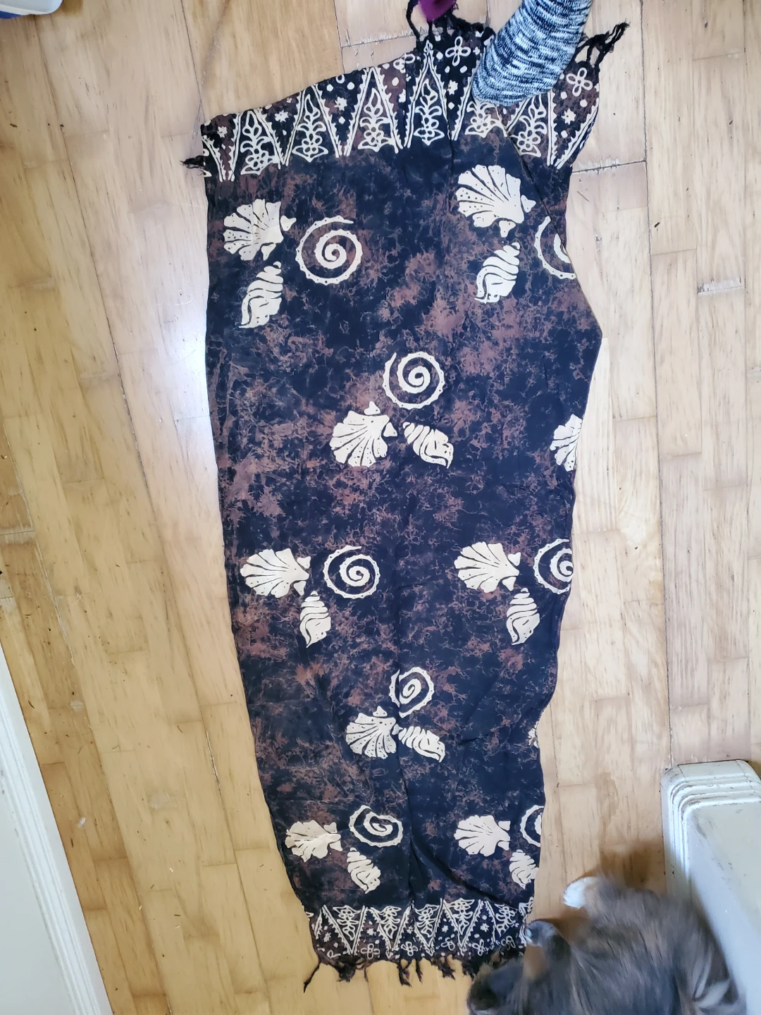 Scarf with Shell and Swirl Pattern - photo 2