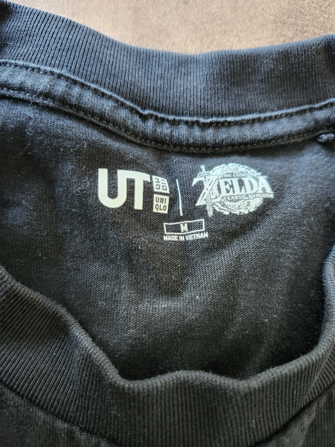 UNIQLO UT The Legend of Zelda T-Shirt - Medium - photo 3
