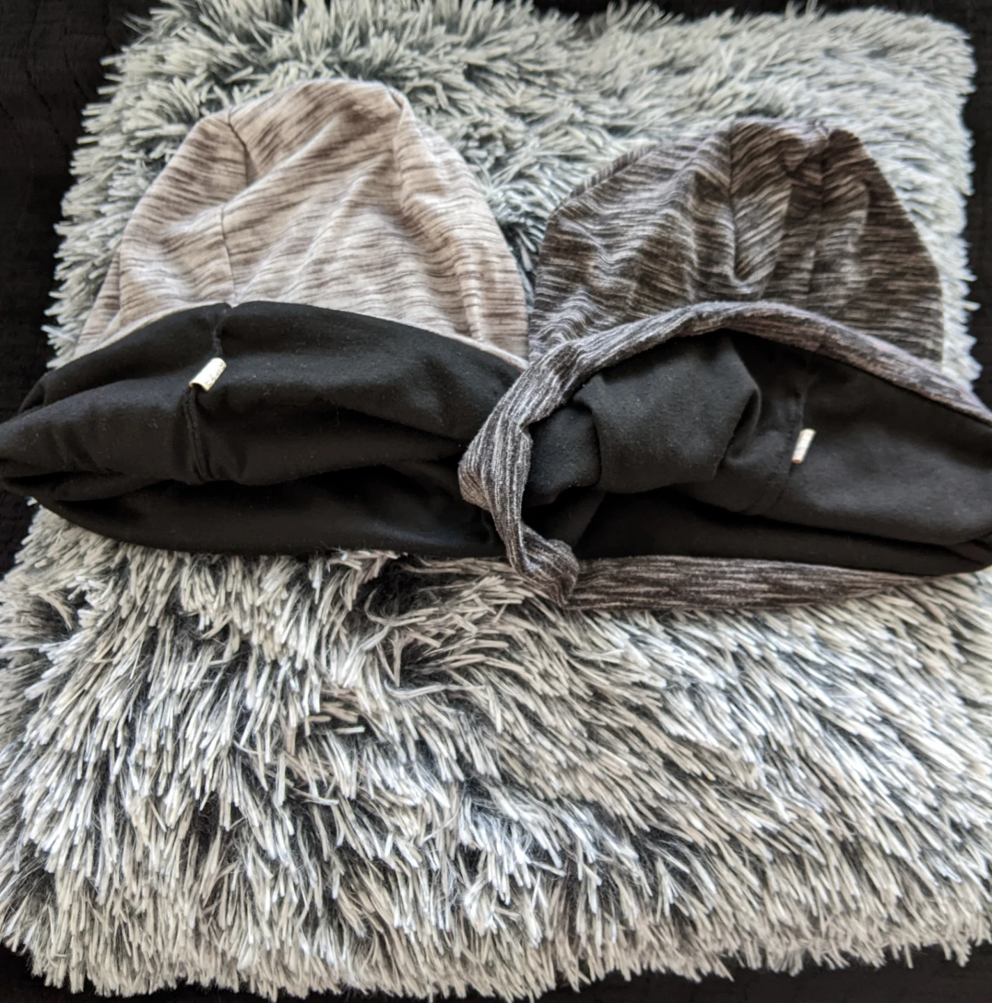 Women's Einskey 2-Pack Slouchy Beanie Hats (Black and Grey) - photo 2