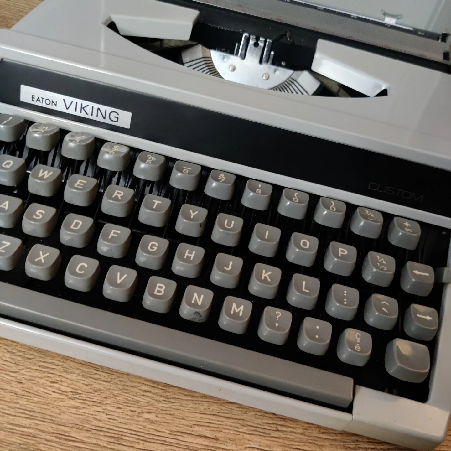 Eaton Viking Custom Typewriter - photo 4