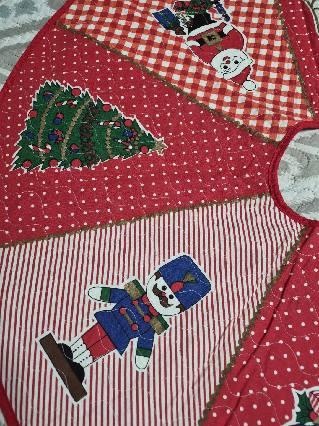 Vintage Embroidered 33" Round Holiday Christmas Tree Skirt Decor - photo 5