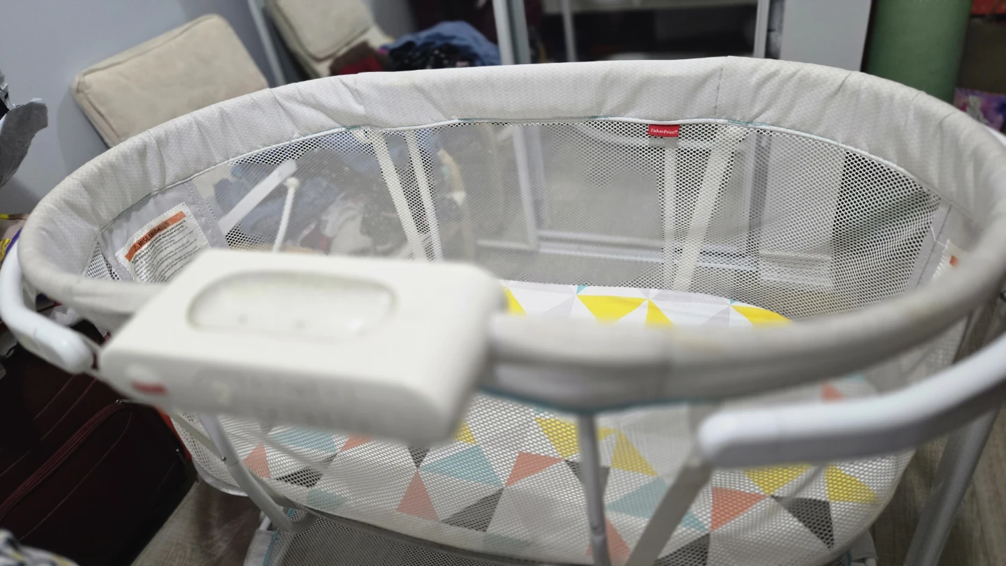 Fisher-Price Bassinet with Vibrations - photo 2