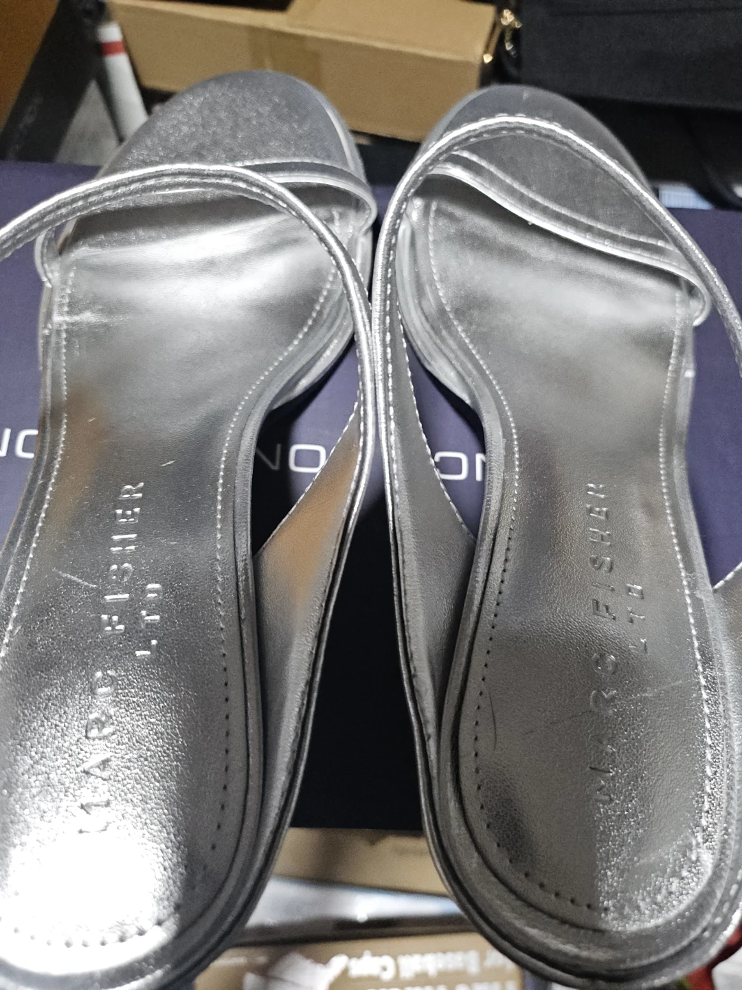 Marc Fisher LTD Silver Leather MLALONDE Sandals - photo 3