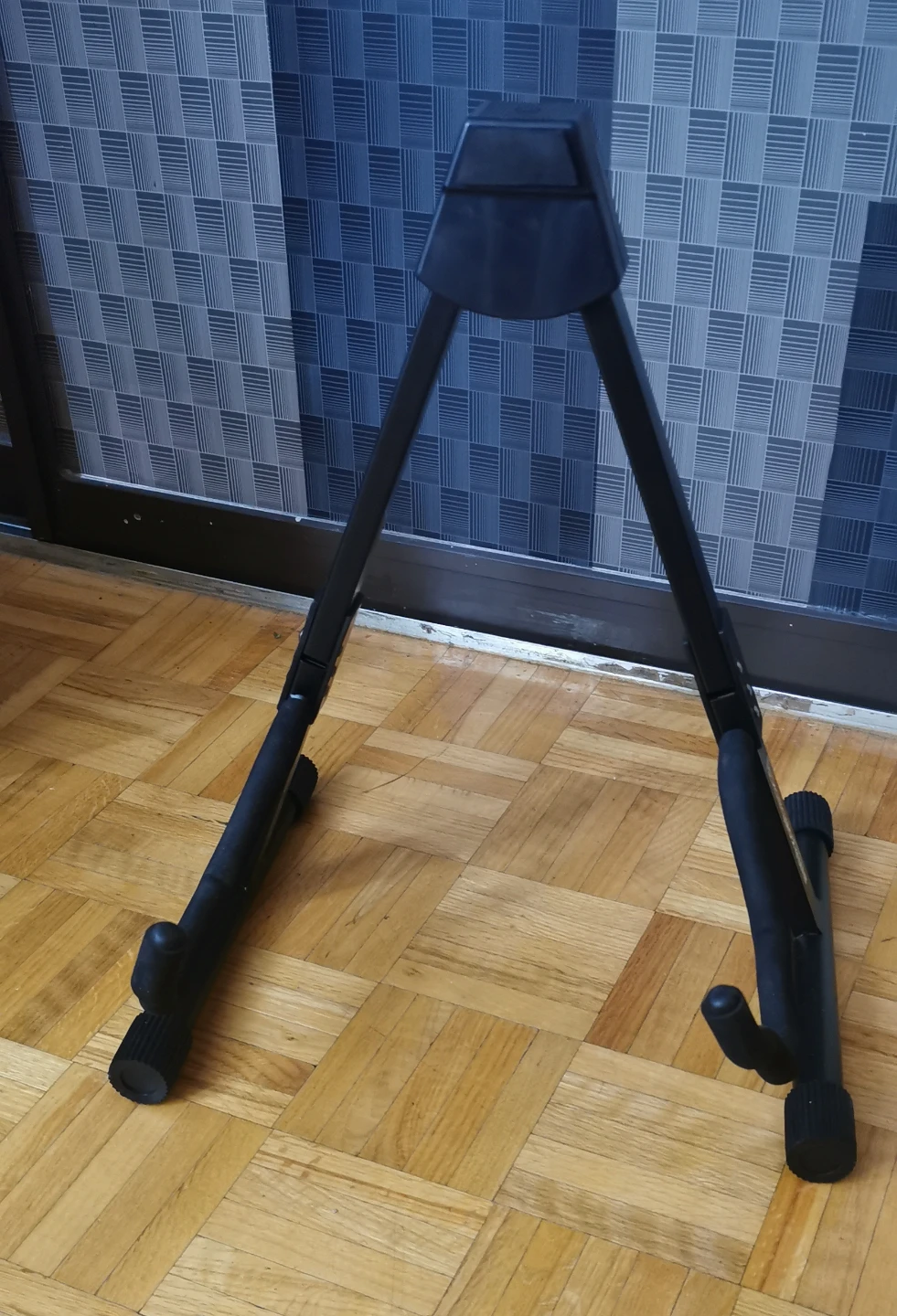 Adjustable Folding Guitar Stand