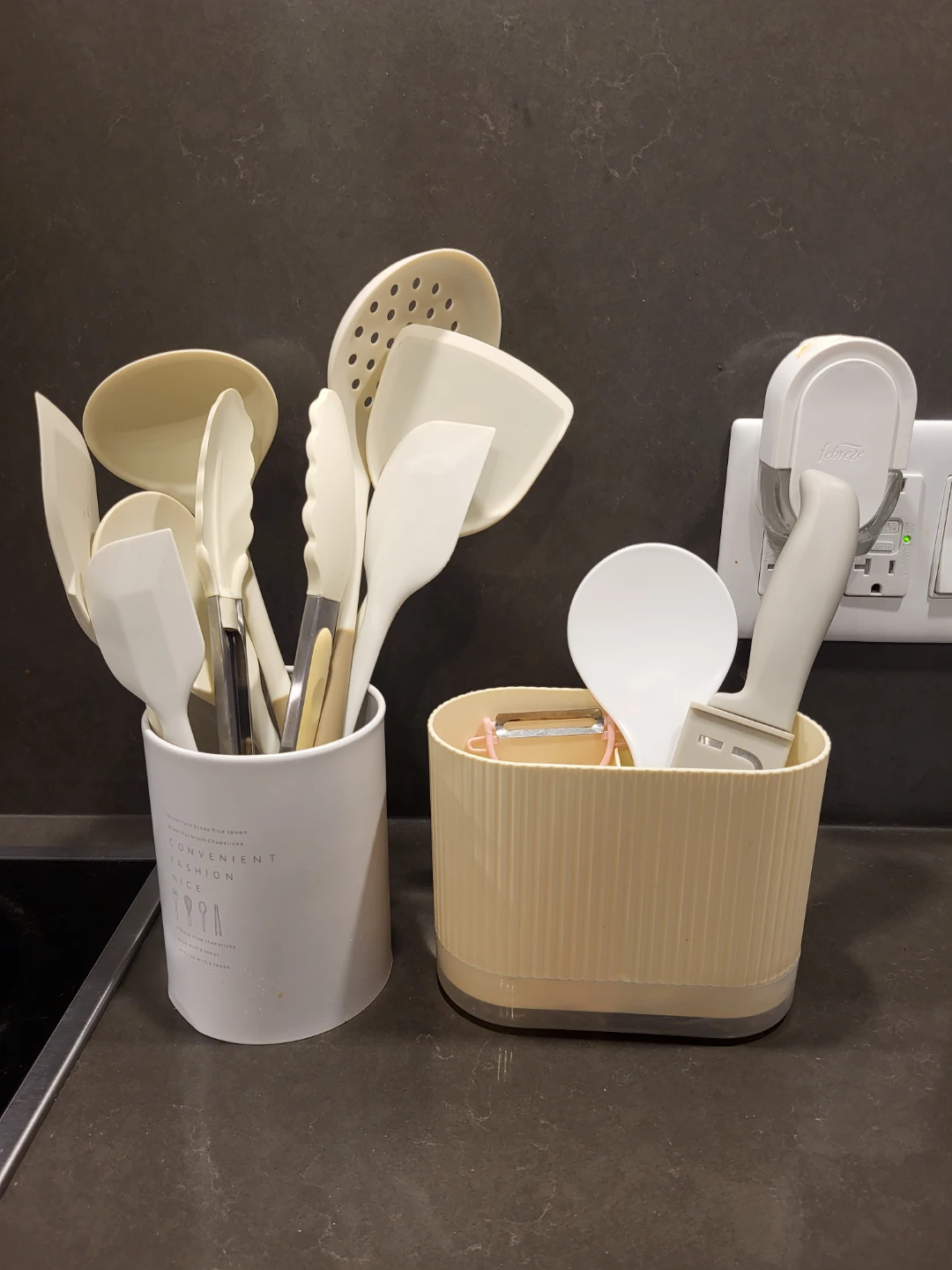 Set of 10 White Silicone and Stainless Steel Kitchen Utensils - photo 2