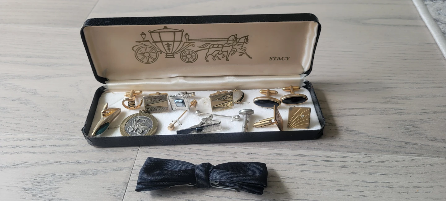 Stacy Men's Cufflinks and Tie Clip Set