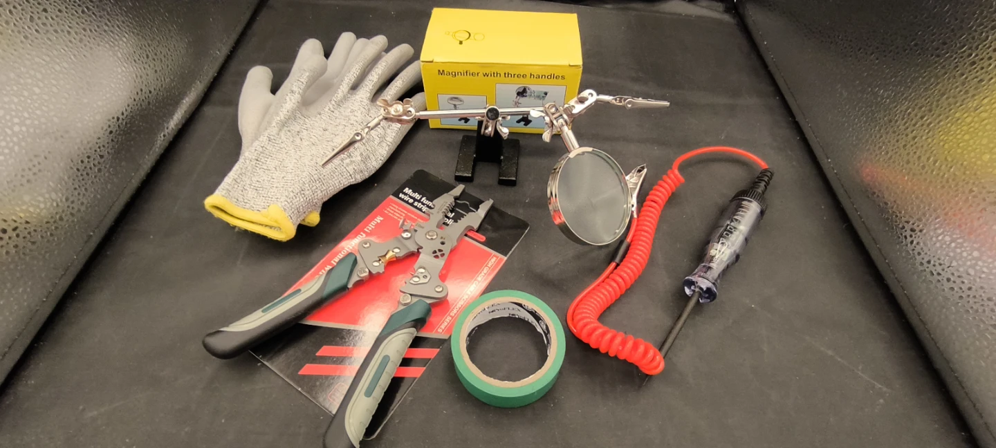 Electronics Repair Tool Kit with Magnifier