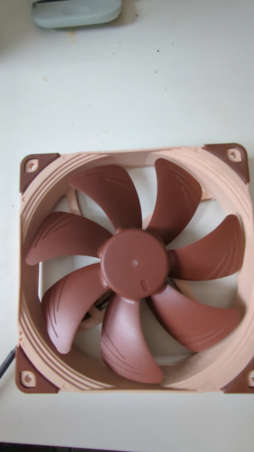 Noctua NF-A14 ULN Ultra Low Noise 800rpm 140mm PC case fan - photo 2