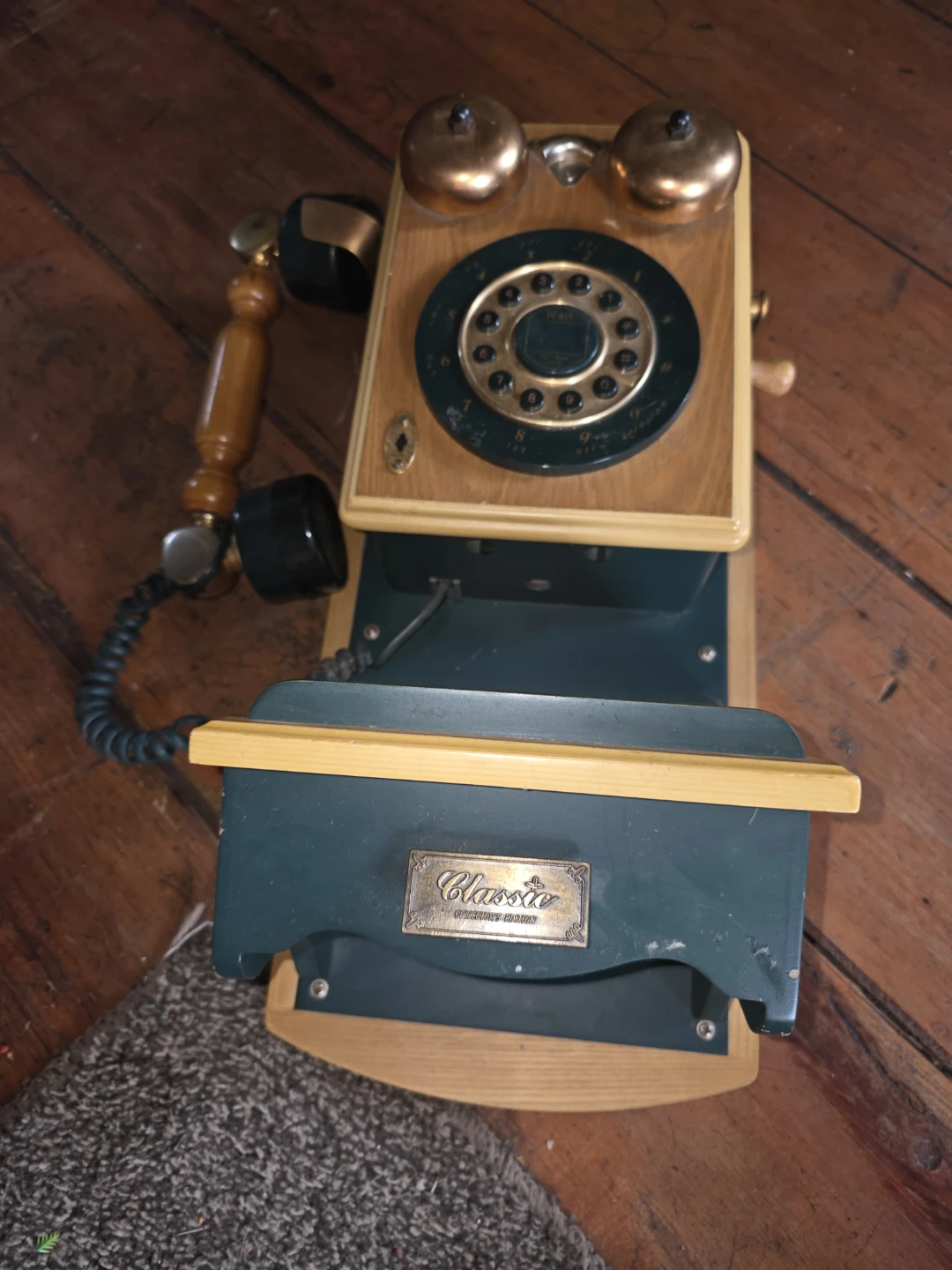 Classic Collector's Edition Rotary Wall Phone - photo 2