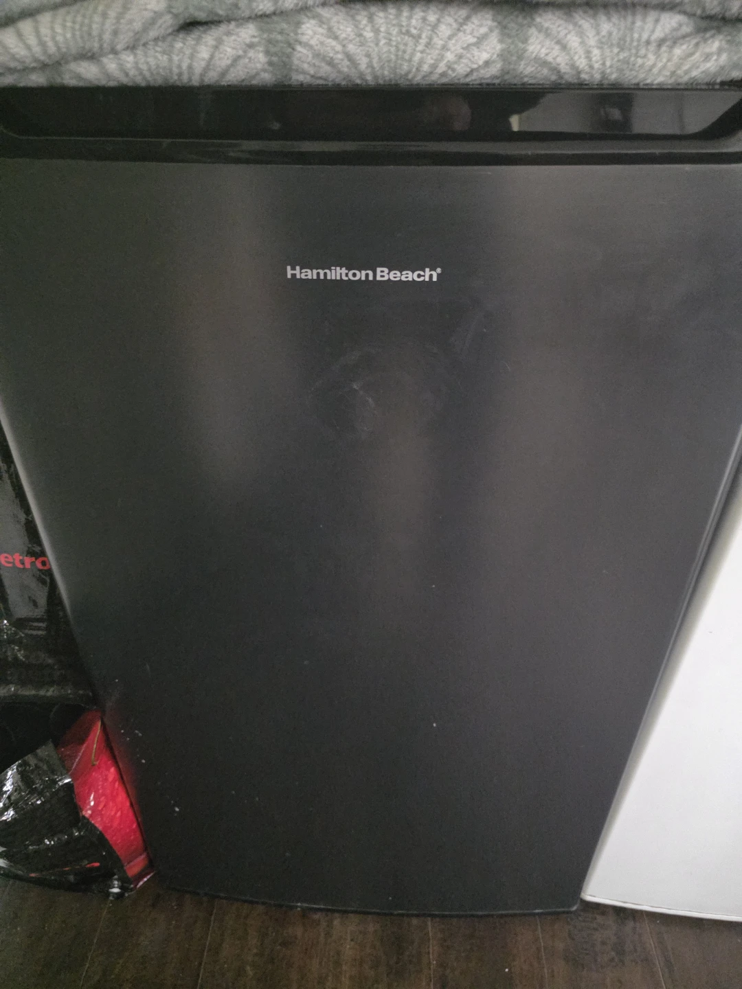 Hamilton Beach Mini Fridge