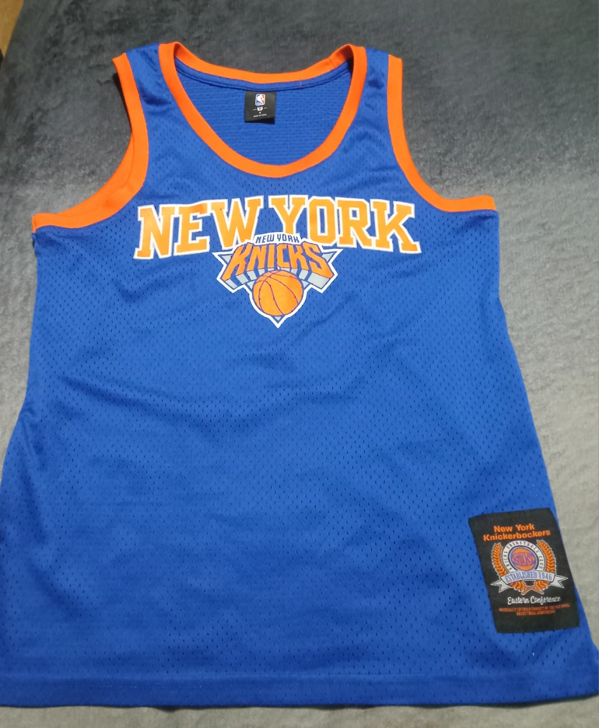 New York Knicks Basketball Jersey (S)