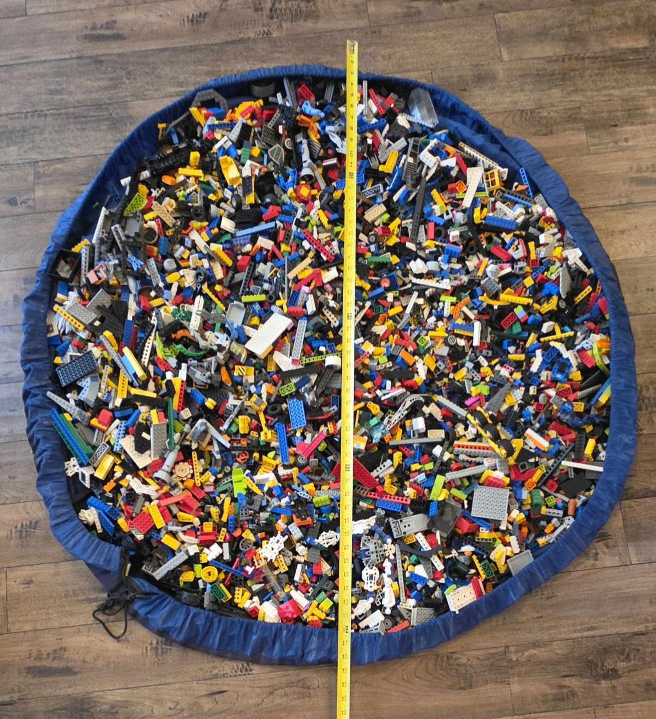 20 lbs of Assorted Lego Bricks w/ Play Mat Storage Bag