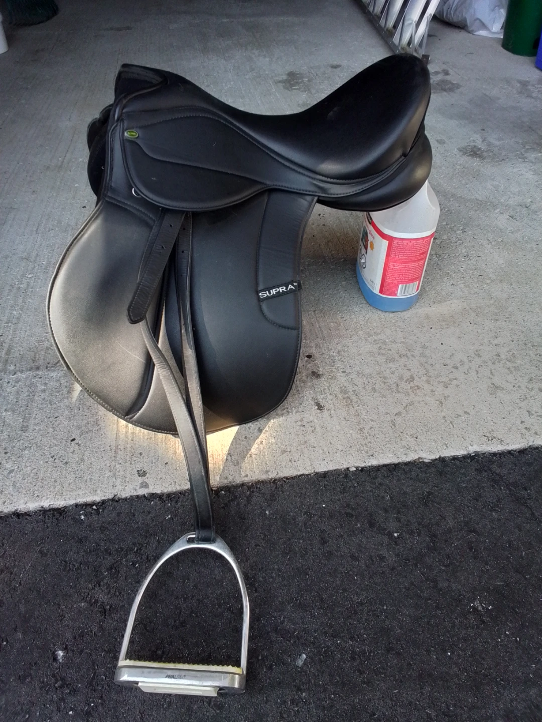 Black SUPRA English Saddle