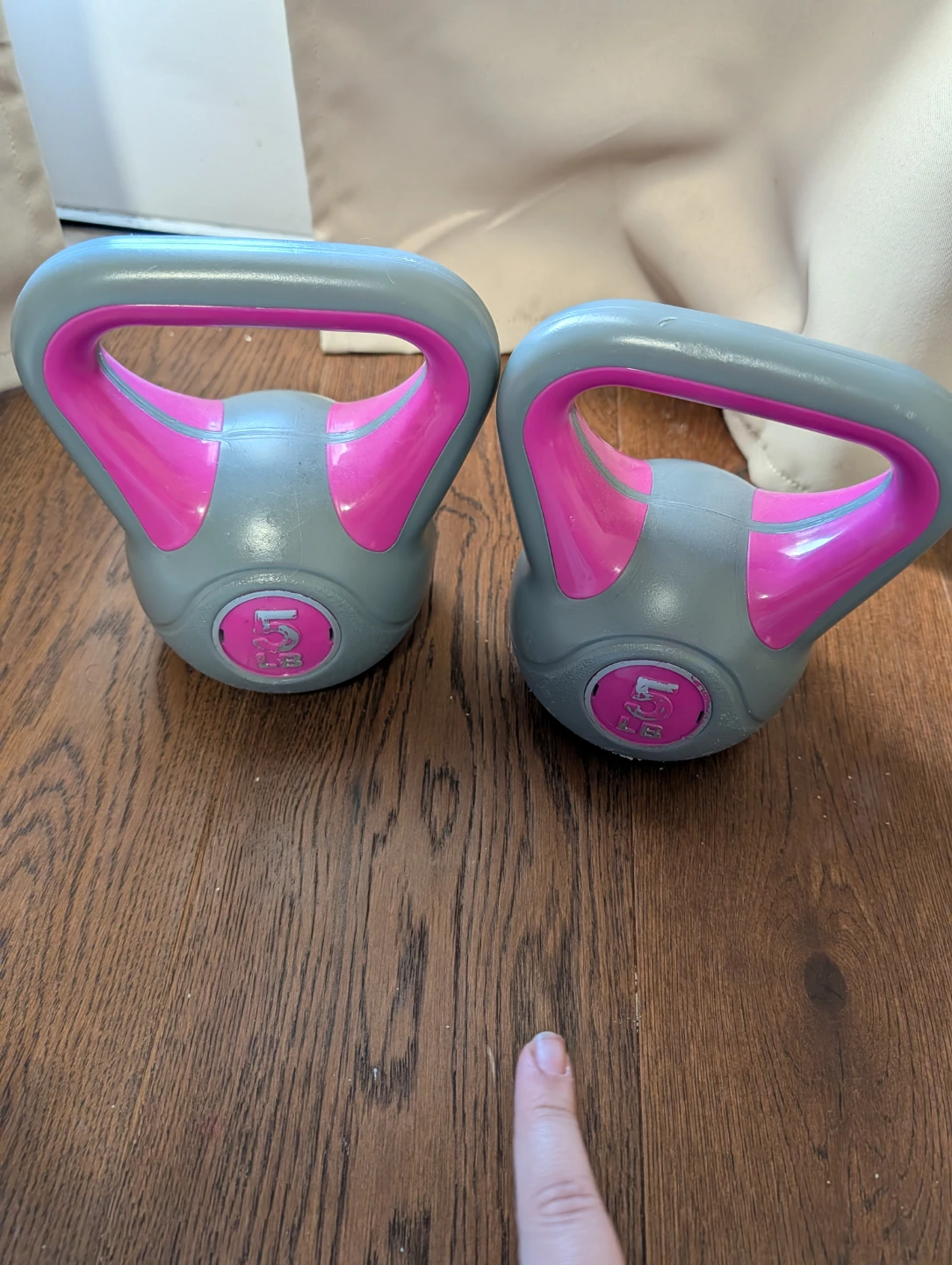 Set of 2 Grey & Pink 5lb Kettlebells