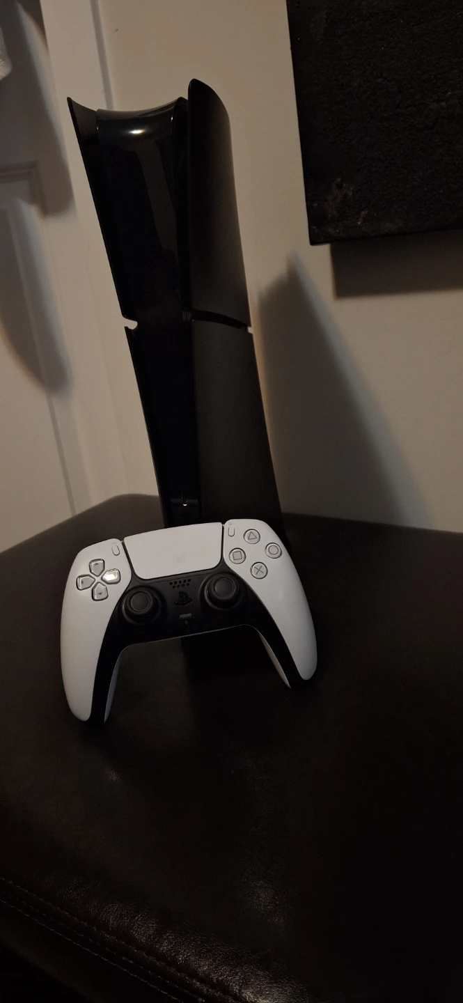 PlayStation 5 1tb Console with Controller and Accessories