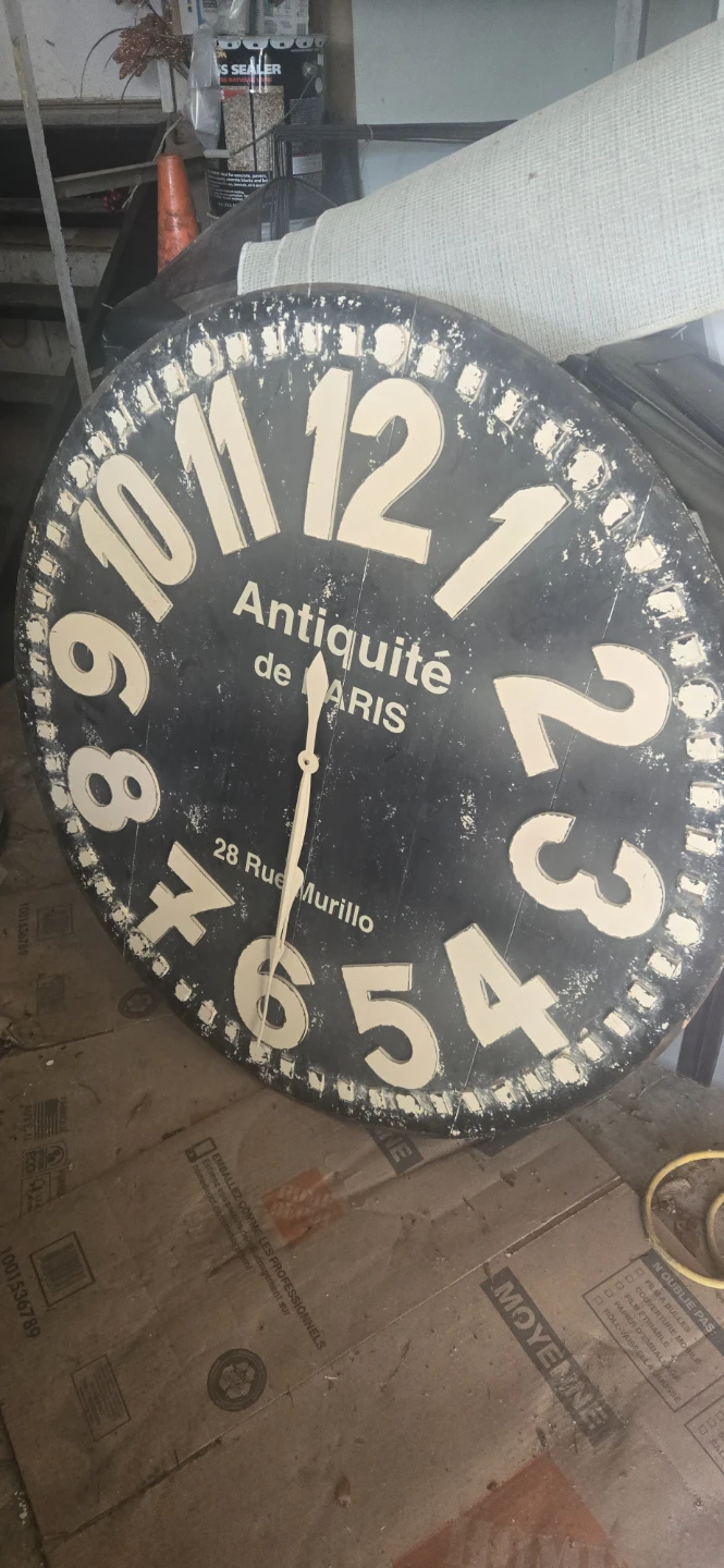 Antiquité de Paris Wall Clock