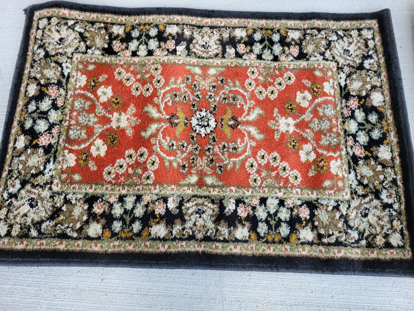 Pair of Carpet Art Deco "Hortensia" Accent Rugs - 2x3 Spice/Red. - photo 3