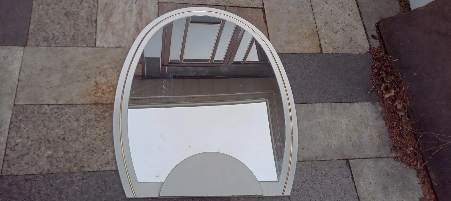 Oval Vanity Mirror with Gold Trim - photo 2