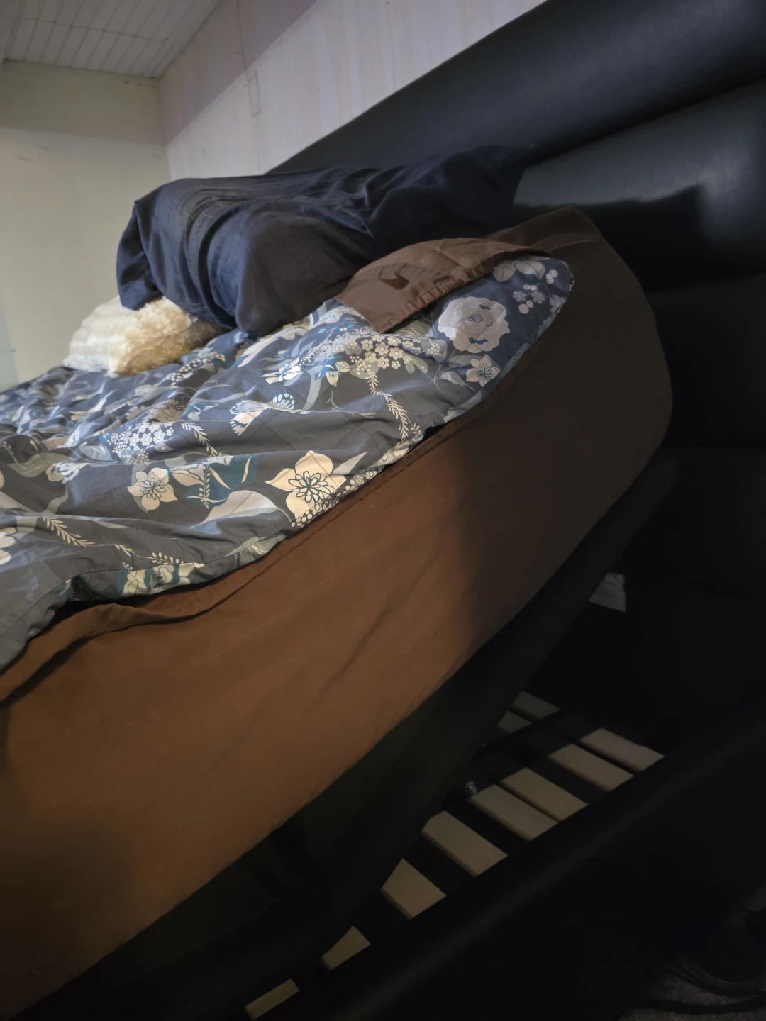 Must sell ,Tempur-Pedic King size bed - photo 2