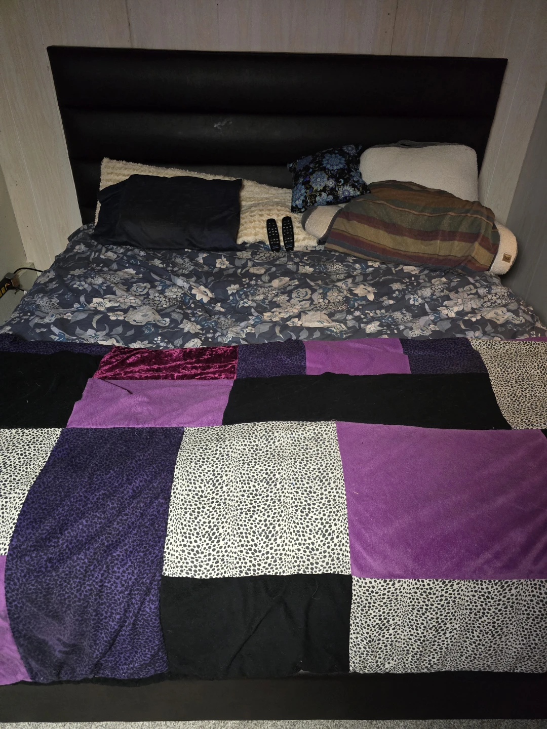 Must sell ,Tempur-Pedic King size bed - photo 3