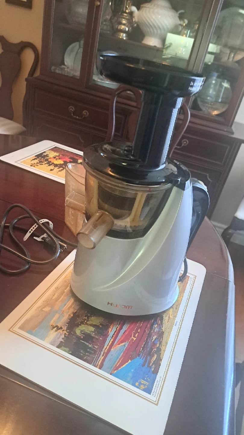 Hurom Slow Juicer