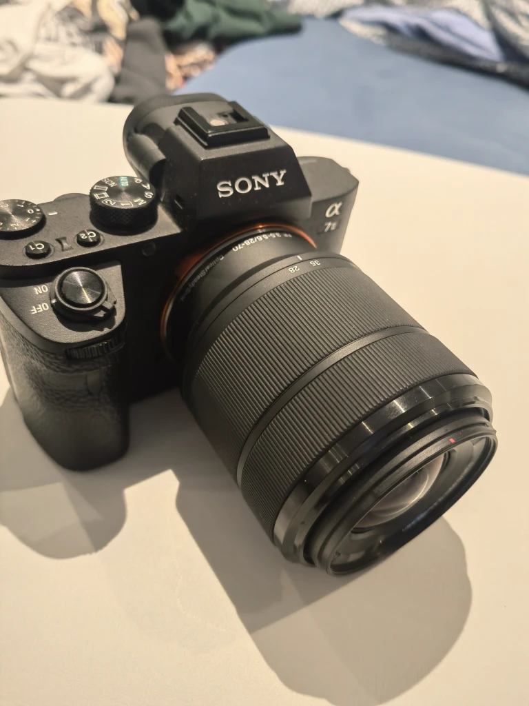 Sony Alpha a7 II Mirrorless Camera with 28-70mm Lens - photo 2