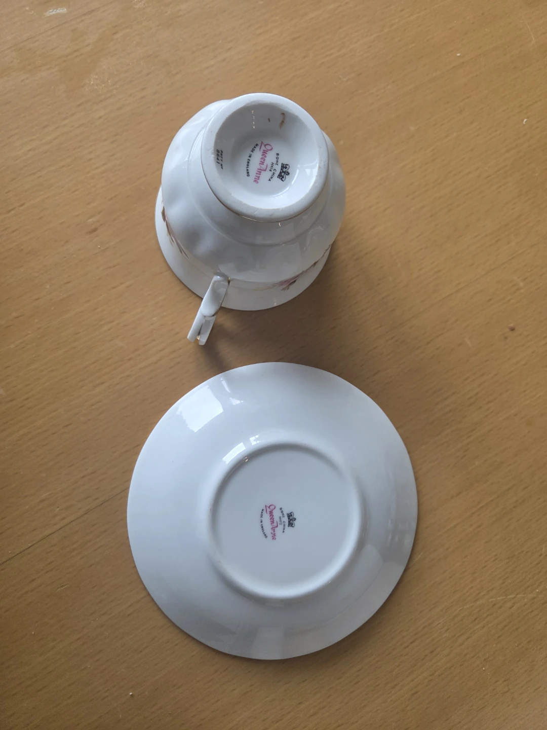 Queen Anne Teacup and Saucer Set - photo 5